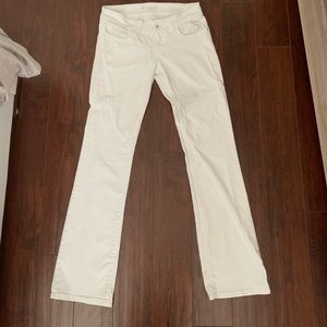 White Guess daredevil boot cut jeans size 28